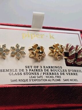 🎄❄️NEW (Never Worn) ADORABLE Piper K 3 Pack Christmas Earrings🎄❄️
